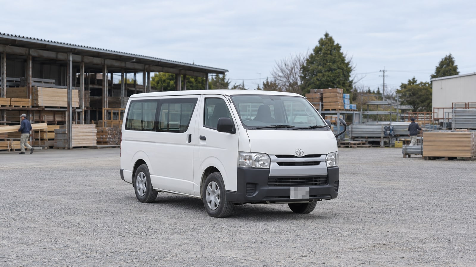 トヨタ ハイエース（商用バン）の外観